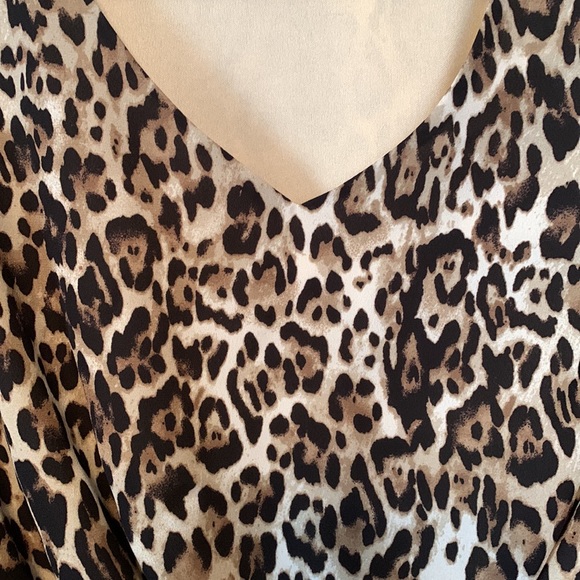 Shinestar Leopard Top - Picture 4 of 14